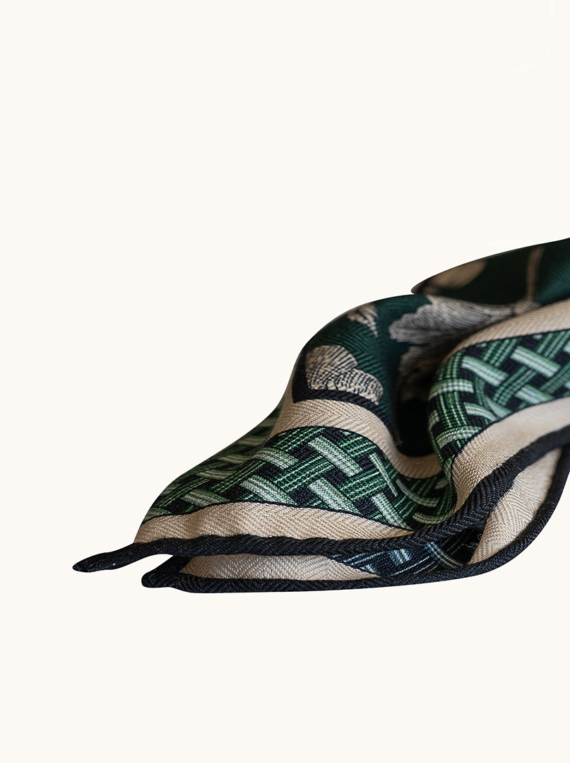 Duży szal wełna z jedwabiem dwustronny zielony w kwiaty 50x170 cm zdjęcie 3