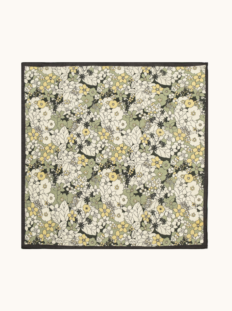 Mała apaszka bawełna z jedwabiem morwowym gawroszka z roślinnym wzorem w oliwkowo-żółte kwiaty 53cm x53cm zdjęcie 2
