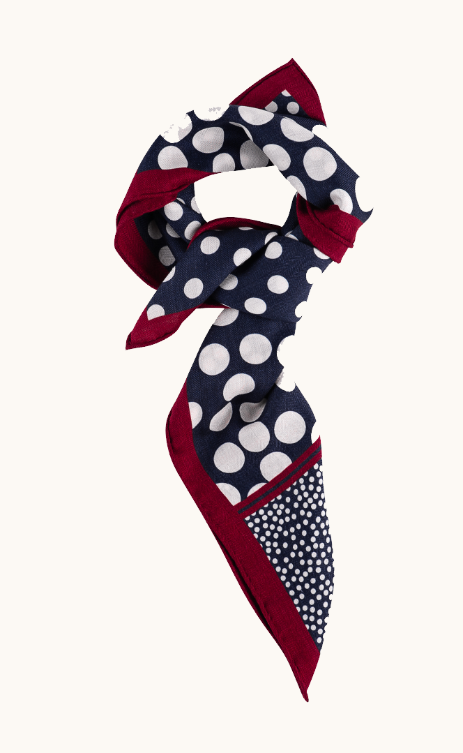 Apaszka wełna z jedwabiem w białe grochy z bordową ramką 65x65 cm  zdjęcie 4