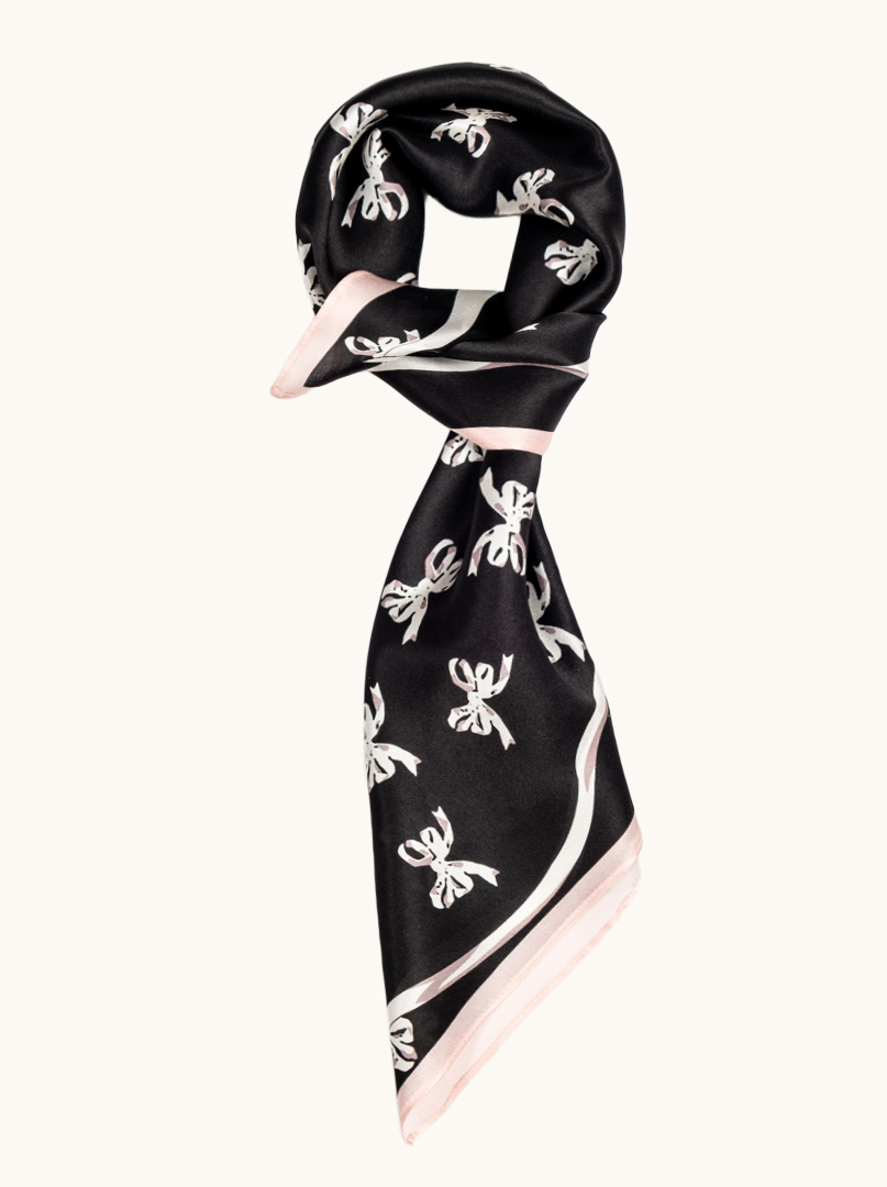 Apaszka jedwabna czarna elegancja z kokardką w tle 68cm x 68cm  zdjęcie 3