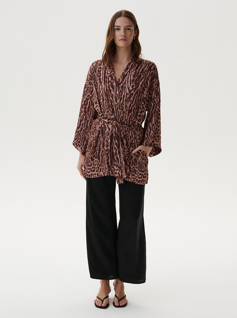 Szlafrok kimono z wiskozy brązowy  w zwierzęcy wzór PREMIUM  zdjęcie 1