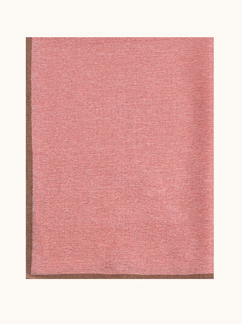Szal z wełny i jedwabiu różowy z beżową lamówką 65 cm x 190 cm zdjęcie 2