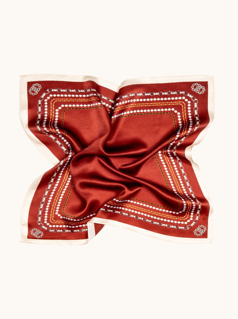 Mała apaszka jedwabna czerwona z ornamentem 53cm x53cm zdjęcie 1