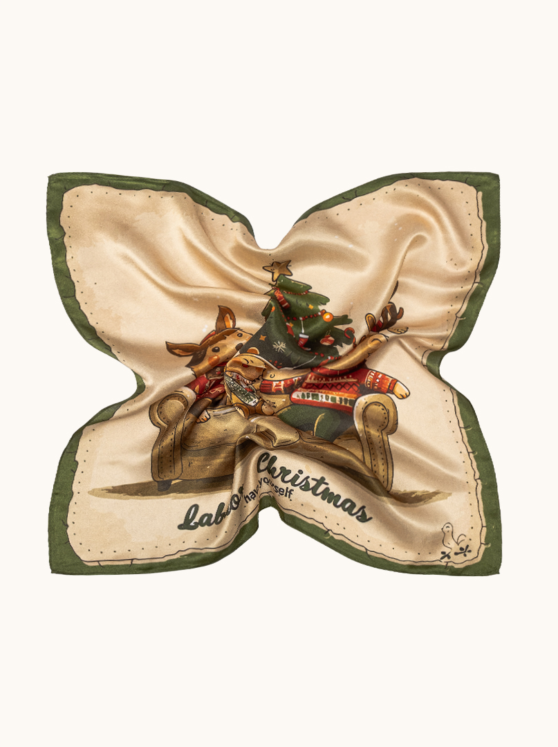 Apaszka jedwabna z motywem choinki - Edycja Świąteczna 53x53 cm zdjęcie 3