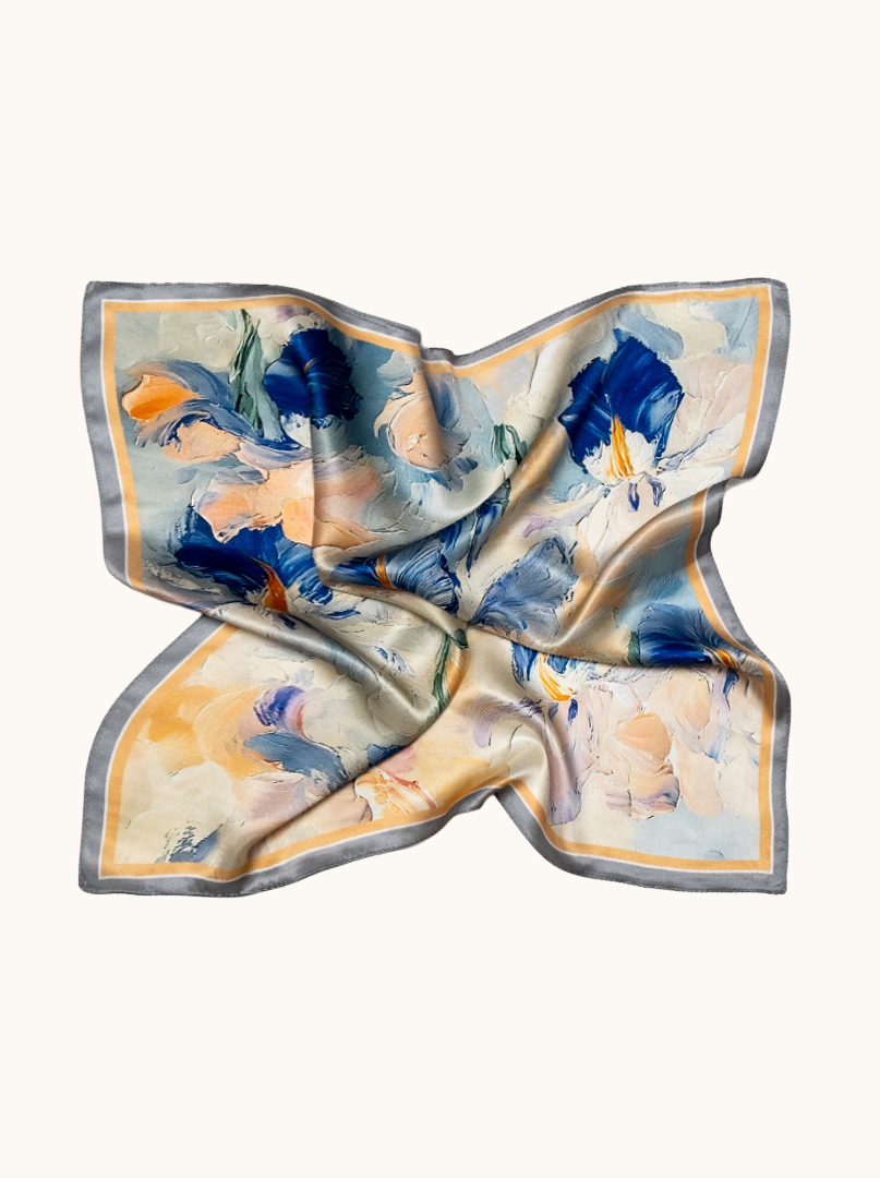 Mała apaszka jedwabna damska gawroszka w malarskie kwiaty 53cm x 53cm zdjęcie 3