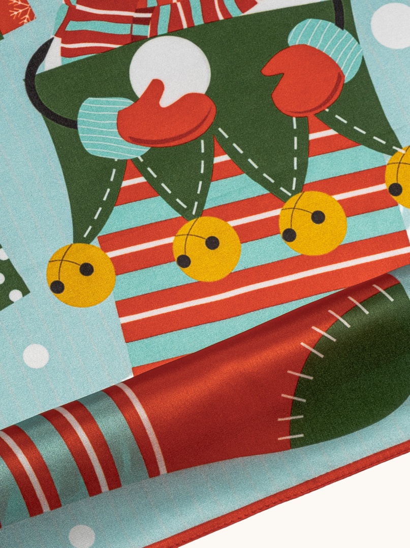 Apaszka jedwabna z bałwankiem w skarpecie - Edycja Świąteczna 53x53 cm zdjęcie 4