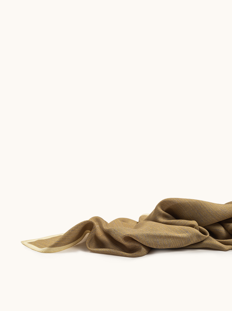 Szal z wełny i jedwabiu musztardowy z akcentami beżu i szarości 65 cm x 190 cm  zdjęcie 3