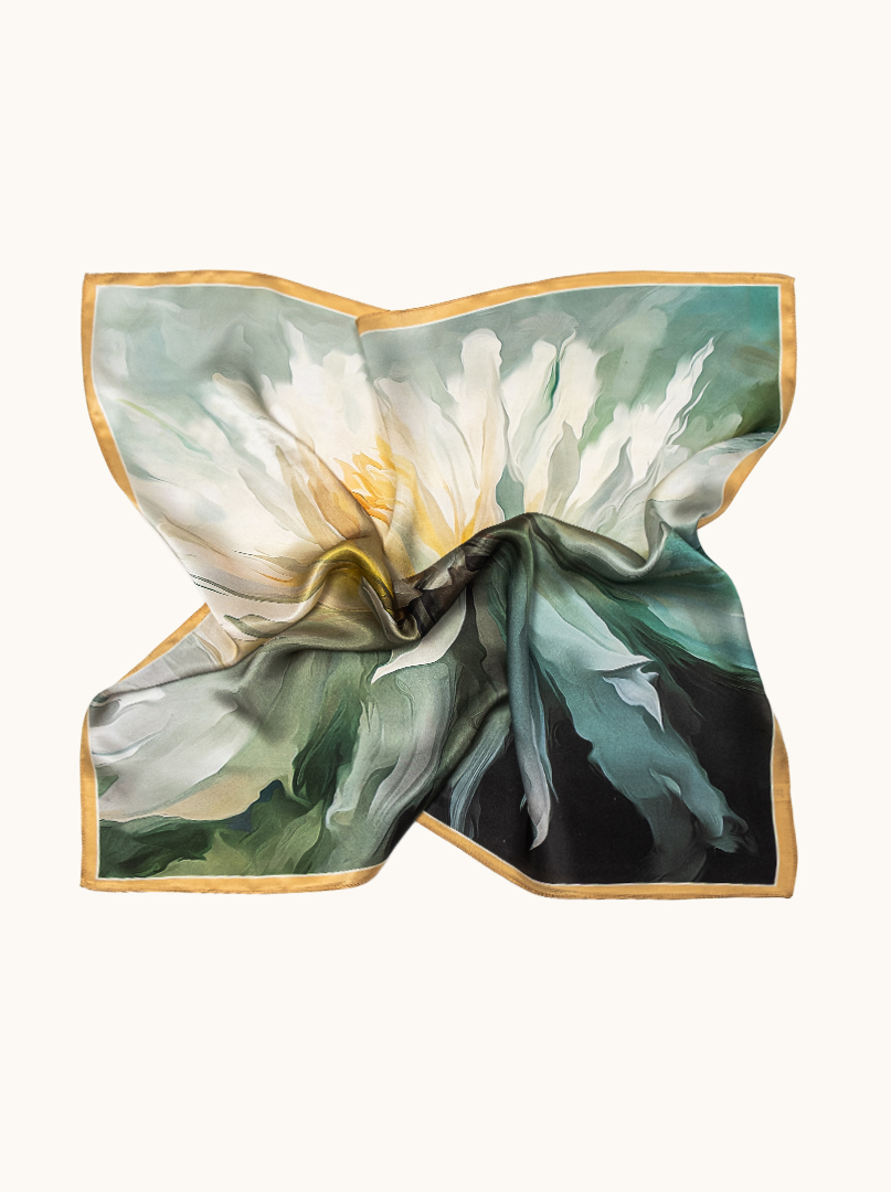  Apaszka jedwabna z motywem kwiatowym w odcieniach zieleni  68cm x 68 cm zdjęcie 3