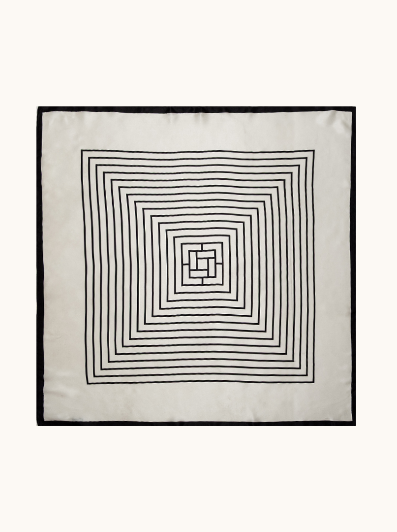 Duża apaszka jedwabna kremowa z hipnotyzującym wzorem 88cm x88cm  zdjęcie 2