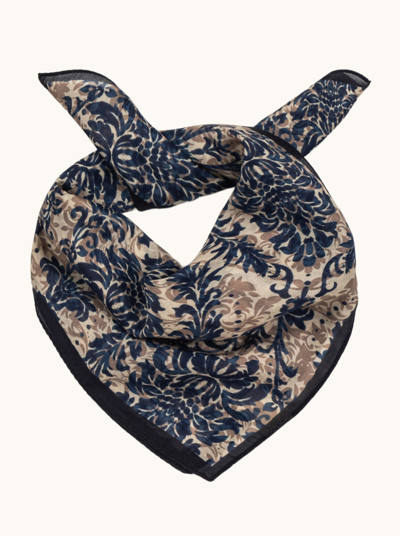 Mała apaszka bawełna z jedwabiem morwowym ornamenty 53cm x53cm zdjęcie 1