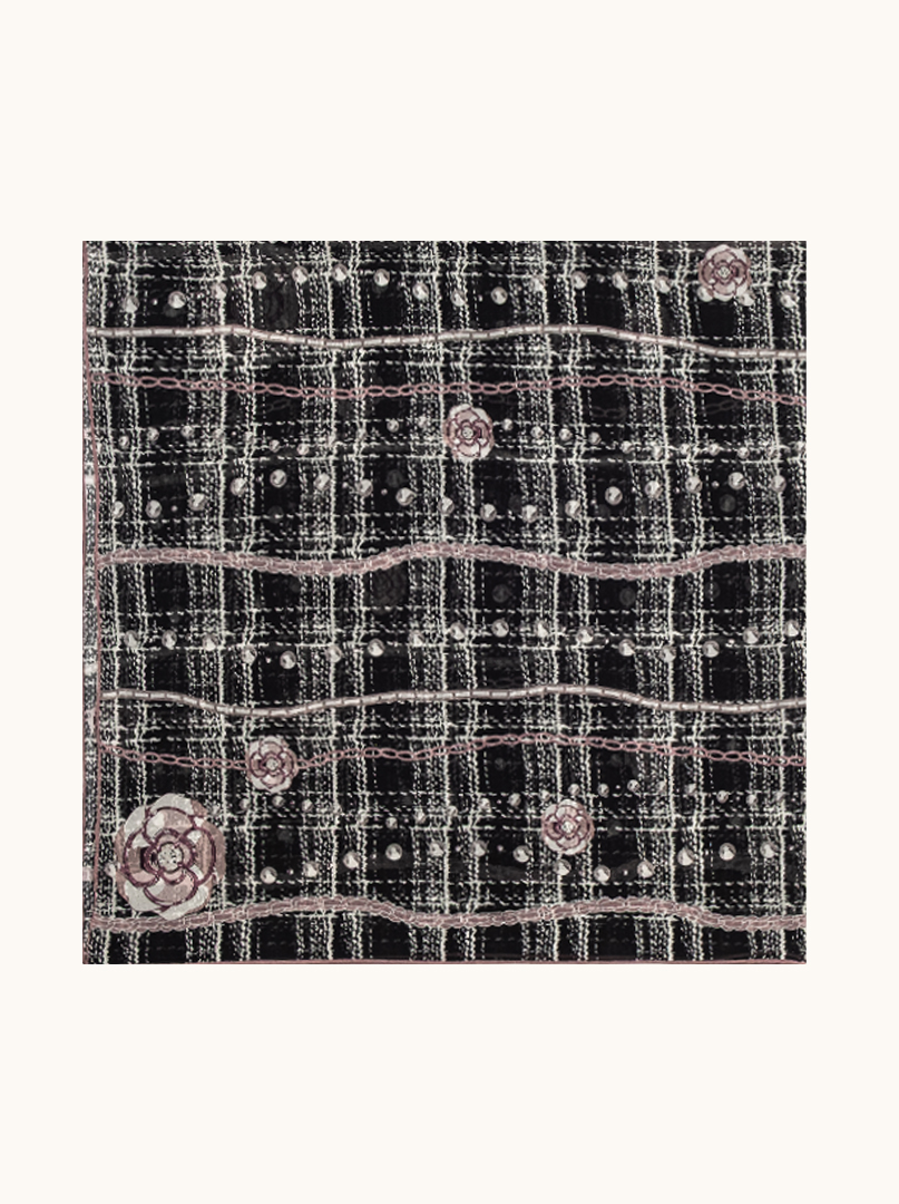 Duża chusta jedwab morwowy kratka perły róże na czerni 105 cm x110 cm  zdjęcie 2