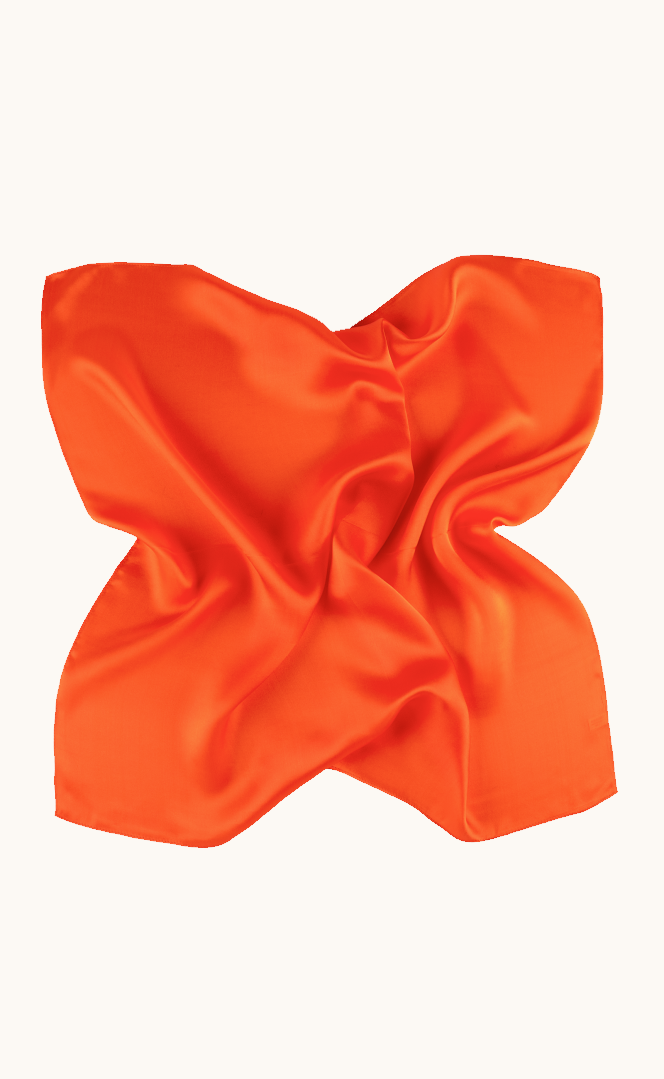 Jedwabna apaszka gładka pomarańczowa 65x65 cm zdjęcie 3