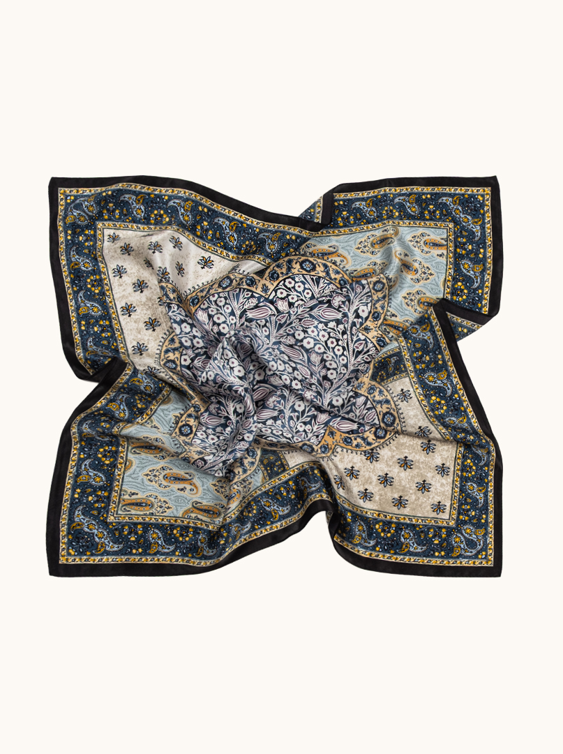 Apaszka jedwabna z nutą orientu 68cm x 68cm  zdjęcie 3