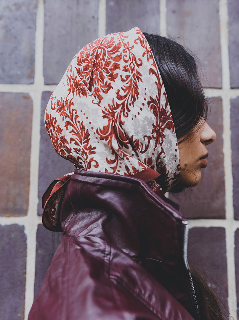 Apaszka jedwabna AMARENA 70x70 cm PREMIUM  zdjęcie 1