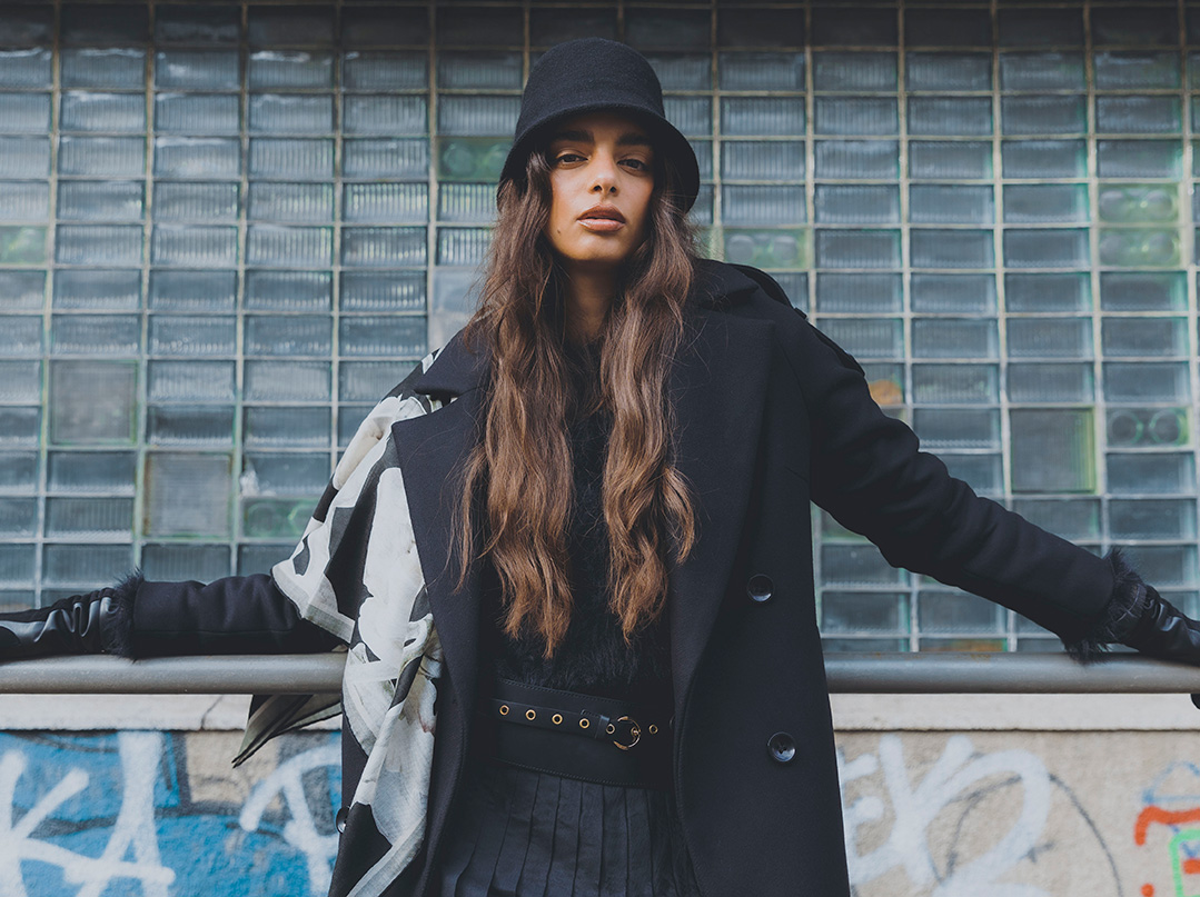 Chusta wełniana NOTTURNA 100x100 cm PREMIUM zdjęcie 1