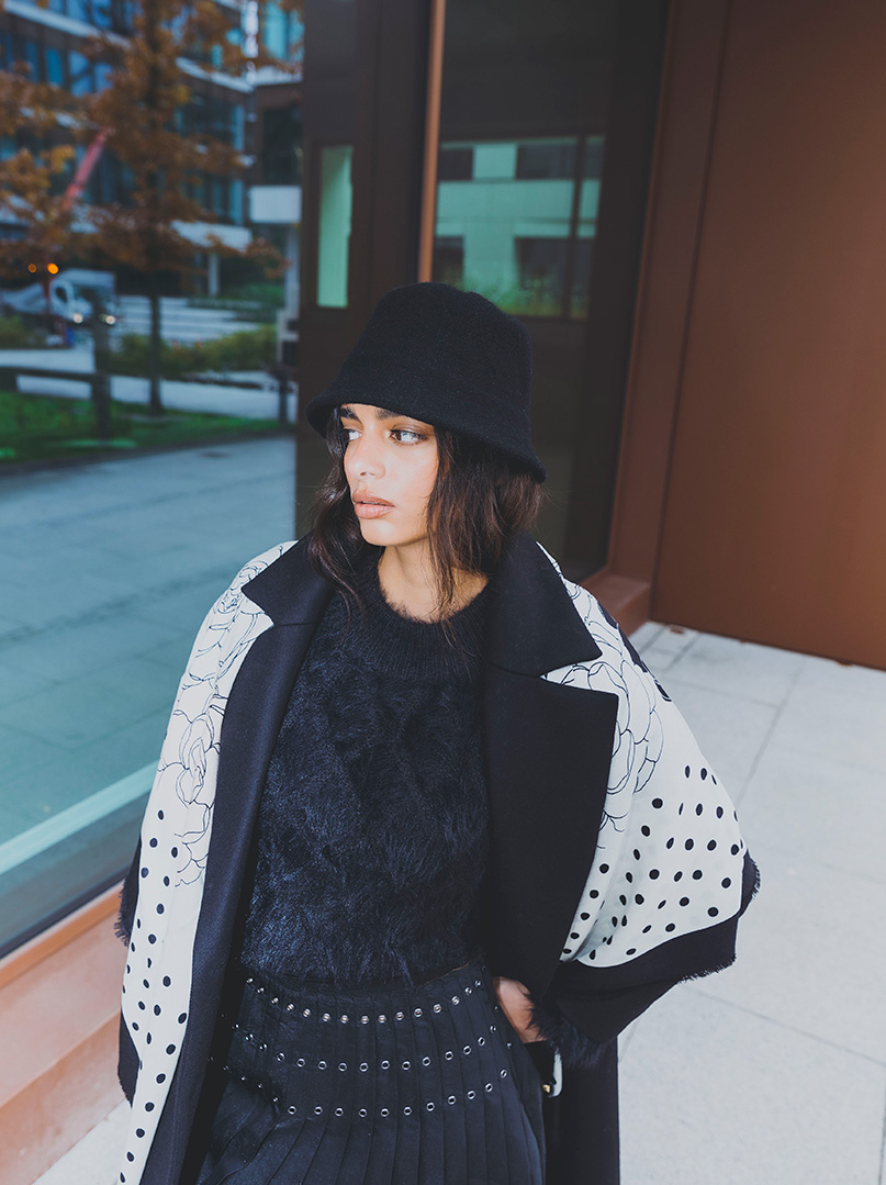 Duża chusta wełna z jedwabiem NUVIA 140x140 cm PREMIUM zdjęcie 1