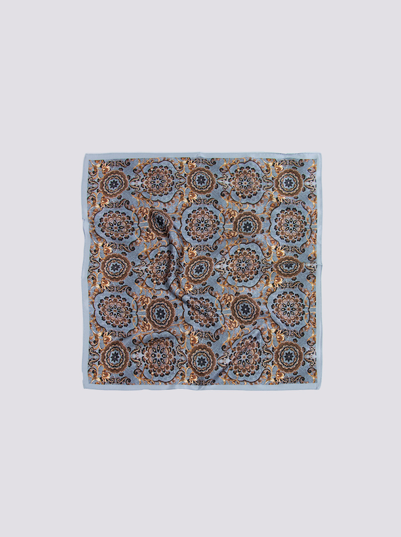 mała jedwabna czarna apaszka 53 x 53 cm z motywem geometrycznych kwiatów zdjęcie 3