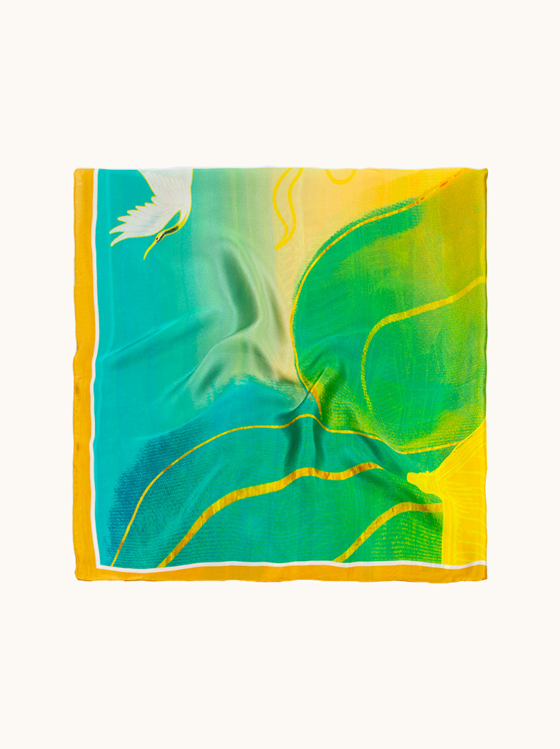 Apaszka duża z jedwabiu  z motywem lecącego ptaka 110 x 110 cm zdjęcie 4