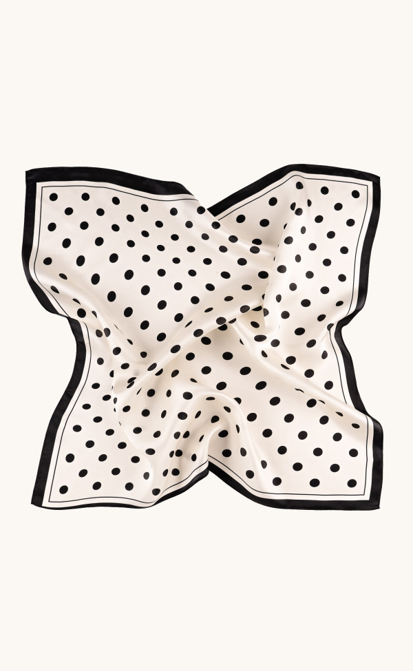 Apaszka jedwabna w czarne grochy 65x65 cm 