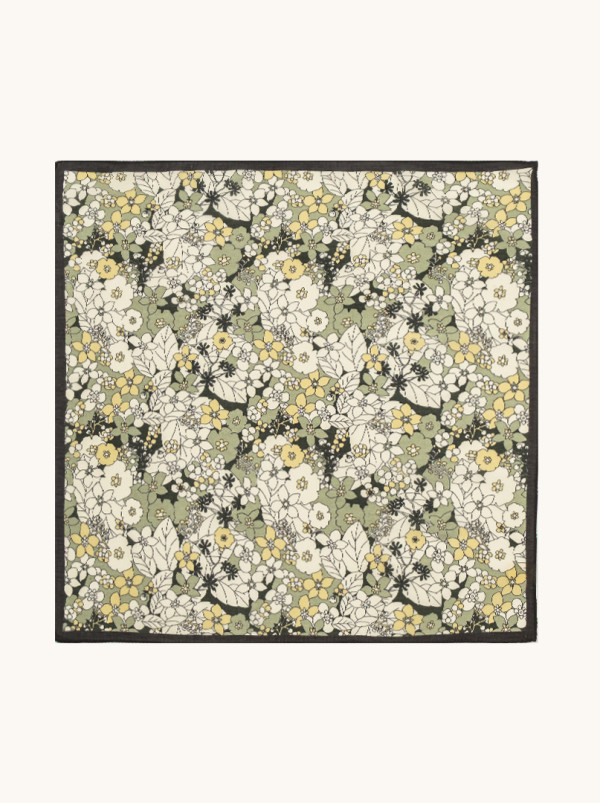 Apaszka bawełna z jedwabiem morwowym zielona z roślinnym wzorem 53x53 cm