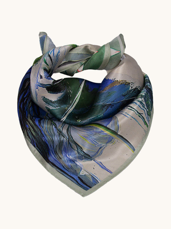 Apaszka jedwabna niebieska z motywem nenufarów 53x53 cm