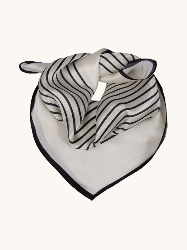 Black and white silk gavroche with geometric patterns 53 cm x 53 cm