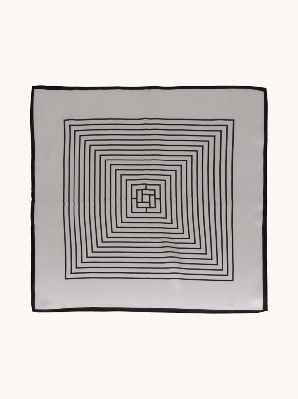 Black and white silk gavroche with geometric patterns 53 cm x 53 cm