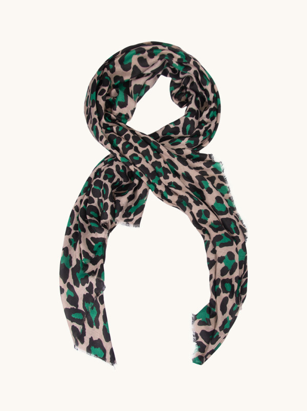 Szal wiskozowy z motywem zwierzęcym w szmaragdowe cętki 90cm x 180cm