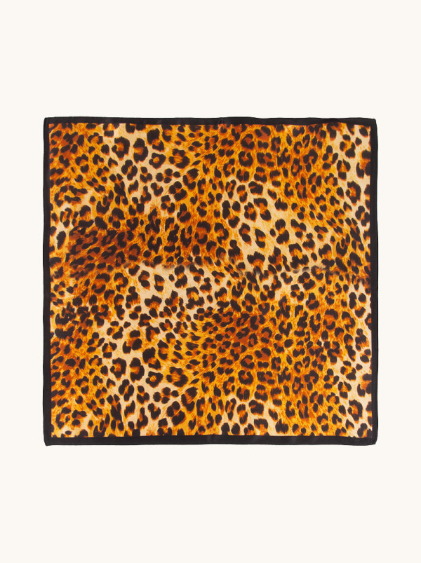 Apaszka jedwabna brązowa print leoparda  53x53 cm 