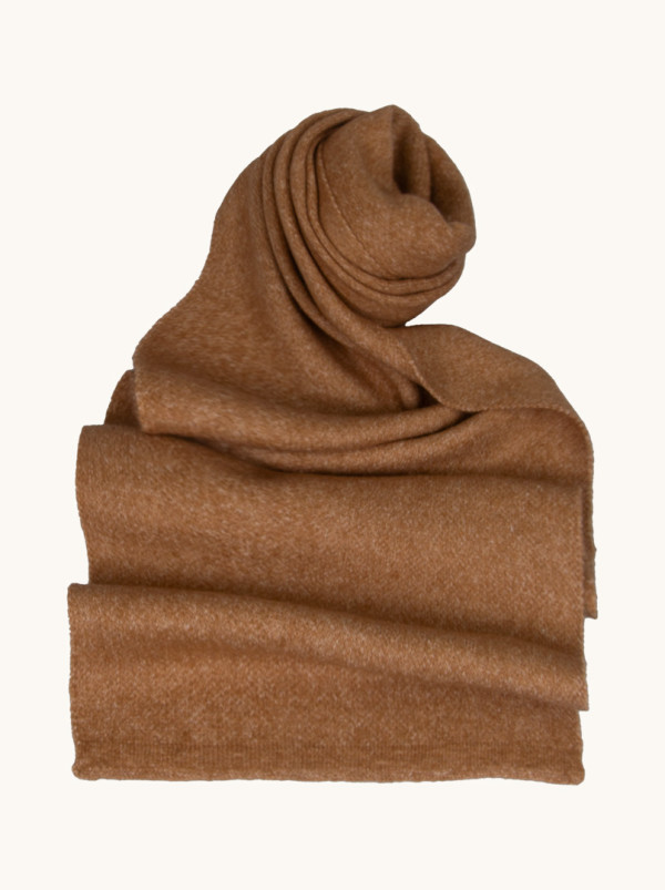 Szal w odcieniu karmelu 32 cm x 190 cm 