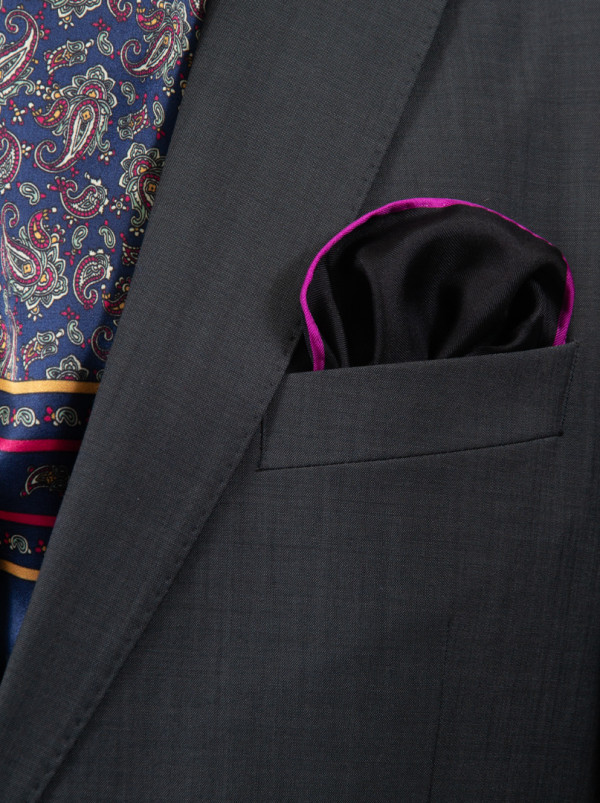 Czarna jedwabna poszetka