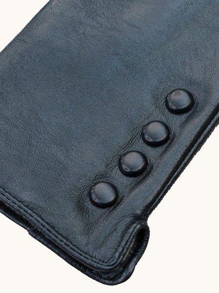 Leather gloves with decorative buttons