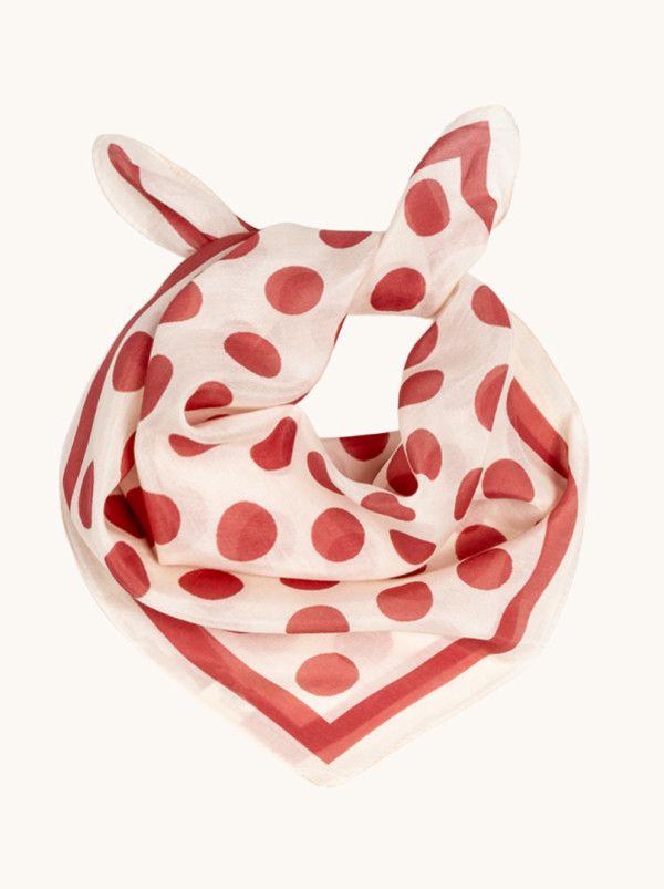 Apaszka bawełna z jedwabiem morwowym czerwone grochy  53x53 cm