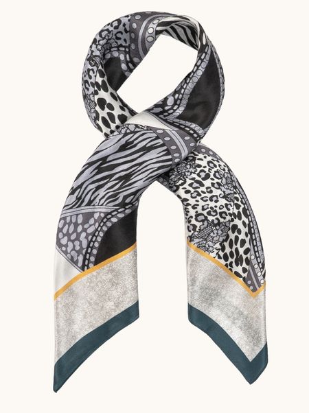 Apaszka jedwabna w zwierzęcy wzór czarno-szara  90x90 cm 