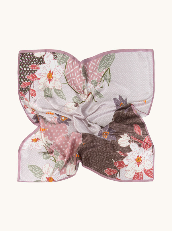 Jedwabna apaszka  Kwiatowa harmonia 85cm x 85cm 