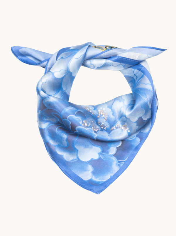 Mała apaszka damska 100% jedwab błękitna z motylkami 53cm x53cm