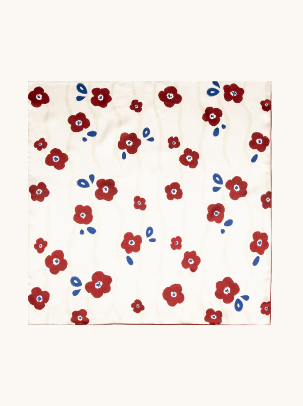 Apaszka jedwabna ecru w czerwone kwiaty 53x53 cm