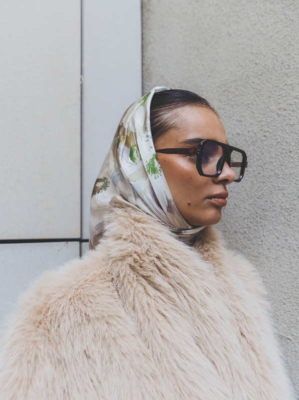 Apaszka jedwabna FIORE DI NEBBIA 70x70 cm PREMIUM