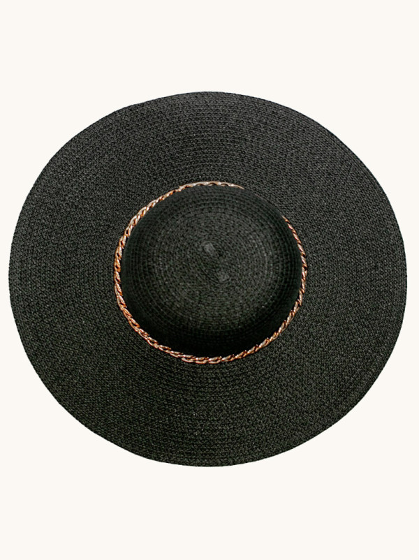 Kapelusz czarny ze złotym łańcuchem