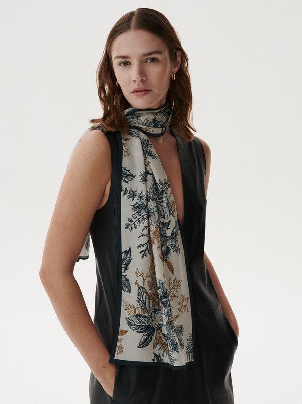 Silk crepe scarf botanical composition 35 cm x 140 cm PREMIUM