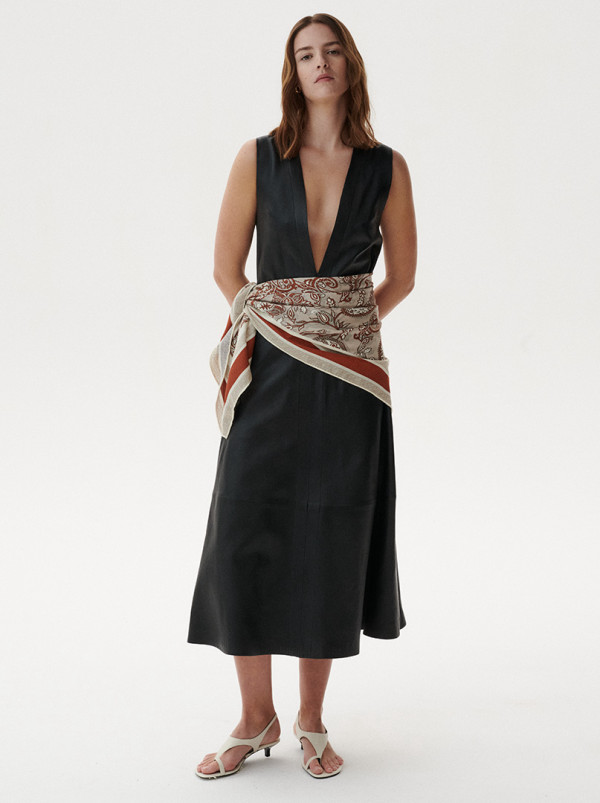 Ekskluzywna chusta z klasycznym motywem paisley 125 x 125cm PREMIUM