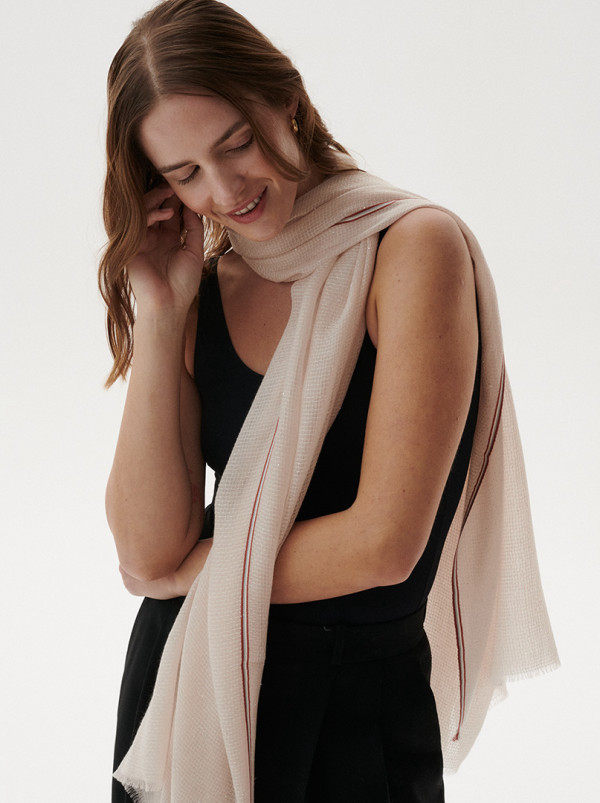 Delikatny ekskluzywny kaszmirowy szal PREMIUM