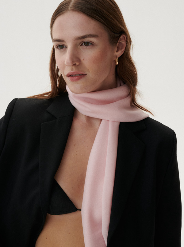 Szal wełniany różowy  95 cm x 210 cm PREMIUM