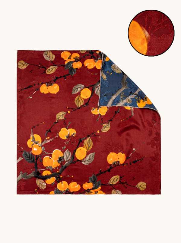 Dwustronna jedwabna apaszka z motywem kaki 65x65 cm