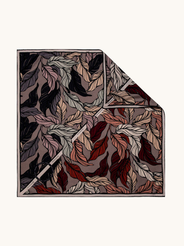 Elegancka duża apaszka wełna z jedwabiem z roślinnym motywem 90cm x 90 cm