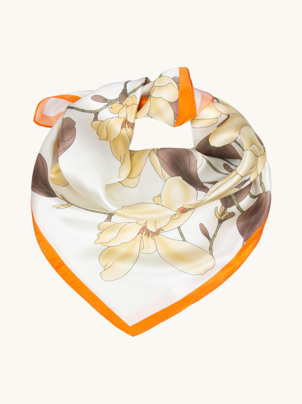 Apaszka jedwabna kremowa Złoty Blask Magnolii 53x53 cm