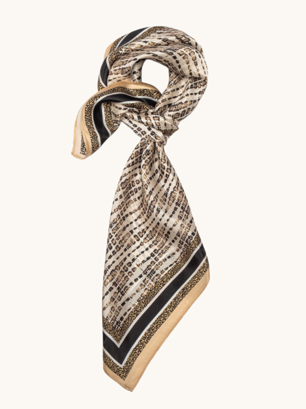 Apaszka jedwabna geometryczna w odcieniu ciepłego beżu 65x65 cm