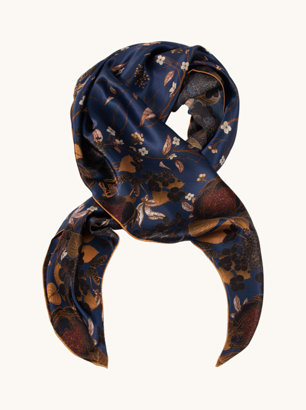 Duża chusta jedwabna granatowa w kwiaty 105cm x 105cm PREMIUM