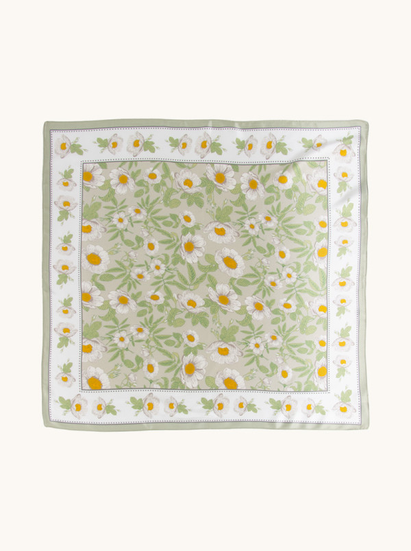 Jedwabna apaszka Łąka Szeptów 68cm x 68cm