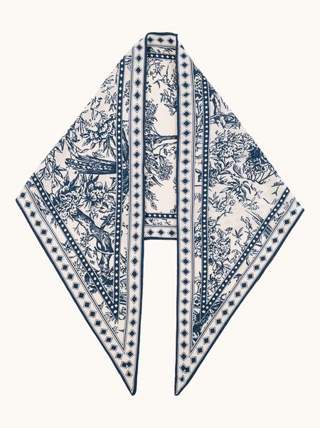 Chusta wełna z jedwabiem w kształcie rombu z roślinnym wzorem